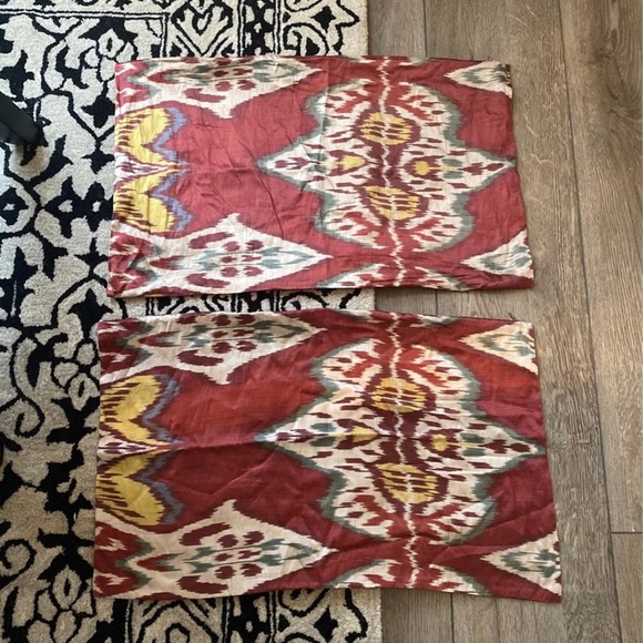 Pottery Barn Other - Pottery barn lumbar pillow set